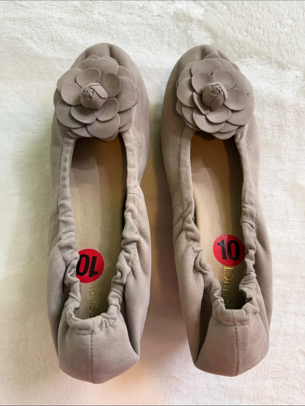Restricted Delilah Taupe Floral Appliqué Wedge Platform Ballet Flats SZ 10 NWOT
